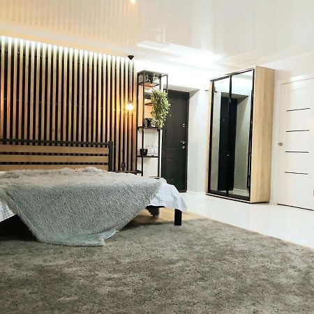 Apartment on Karla Marksa Avenue Kryvyi Rih Dış mekan fotoğraf