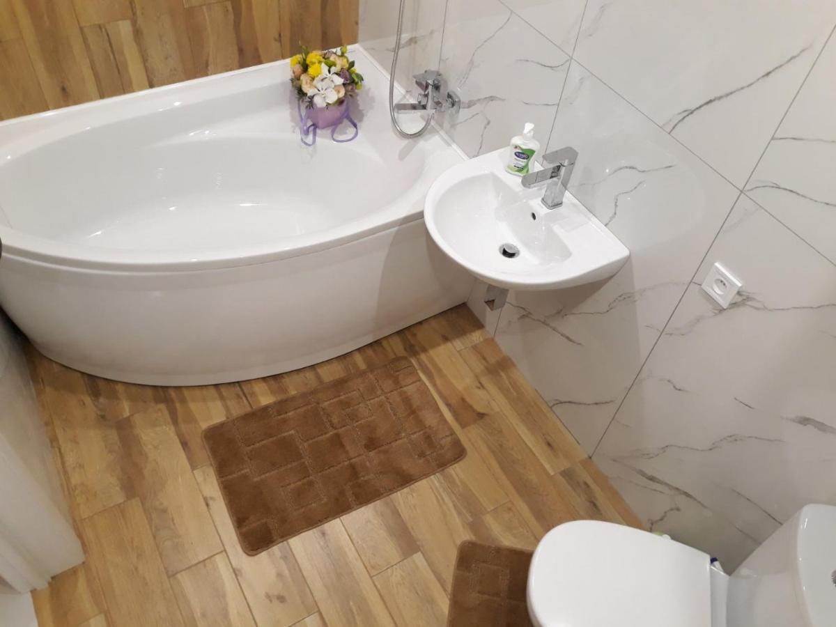 Apartment on Karla Marksa Avenue Kryvyi Rih Dış mekan fotoğraf