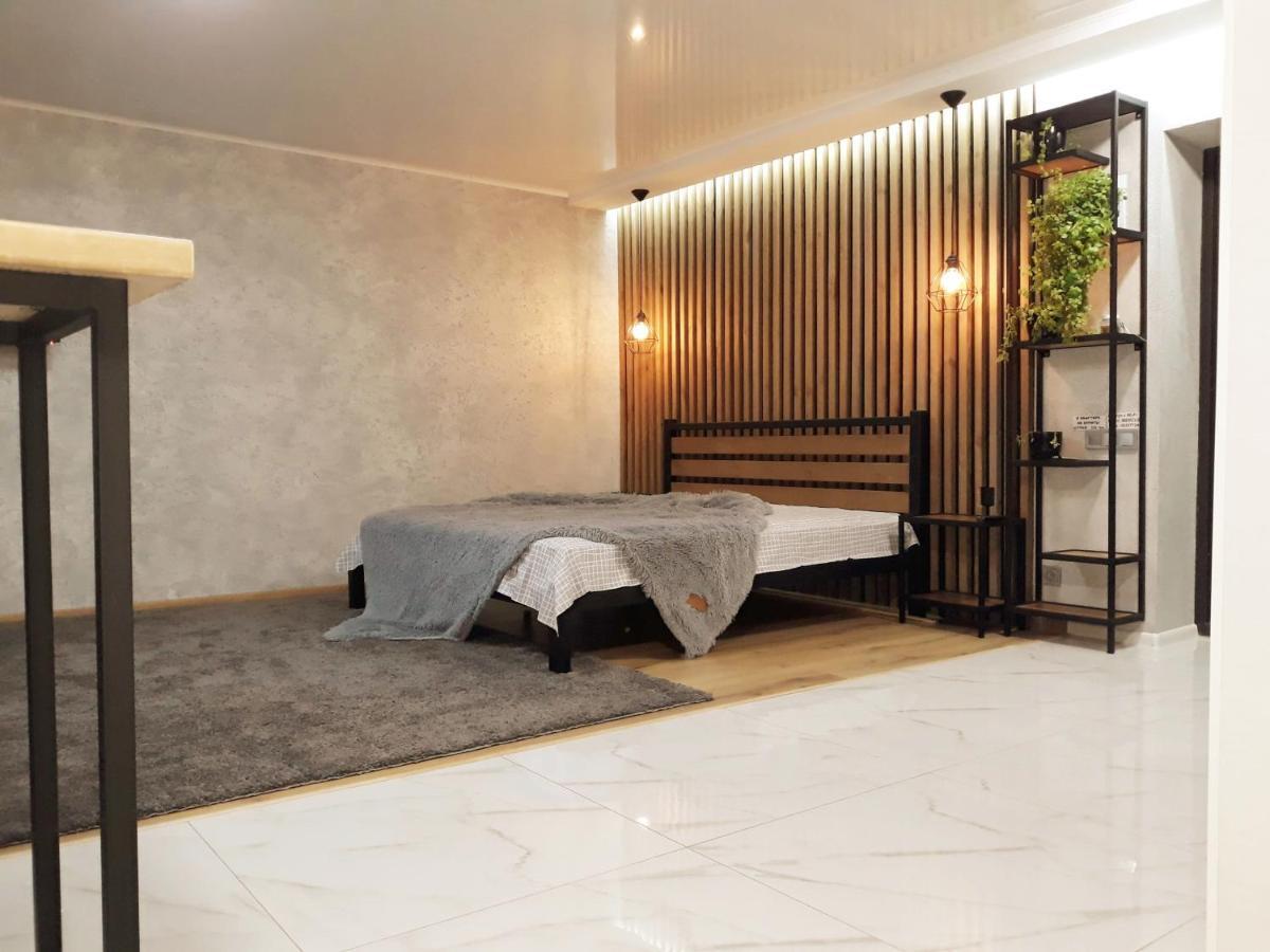 Apartment on Karla Marksa Avenue Kryvyi Rih Dış mekan fotoğraf