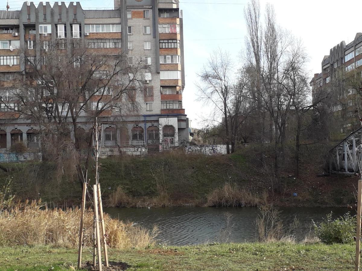 Apartment on Karla Marksa Avenue Kryvyi Rih Dış mekan fotoğraf