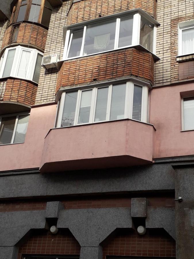 Apartment on Karla Marksa Avenue Kryvyi Rih Dış mekan fotoğraf